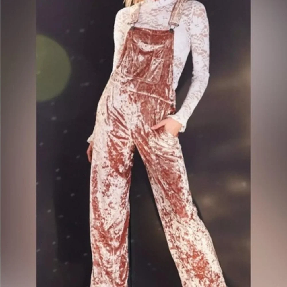 BDG NWOT Velvet Rose Colored Overalls - Picture 1 of 7